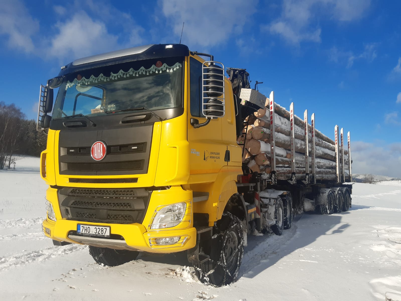 Odvoz dřevní hmoty z lesa – lesní doprava Broumovsko